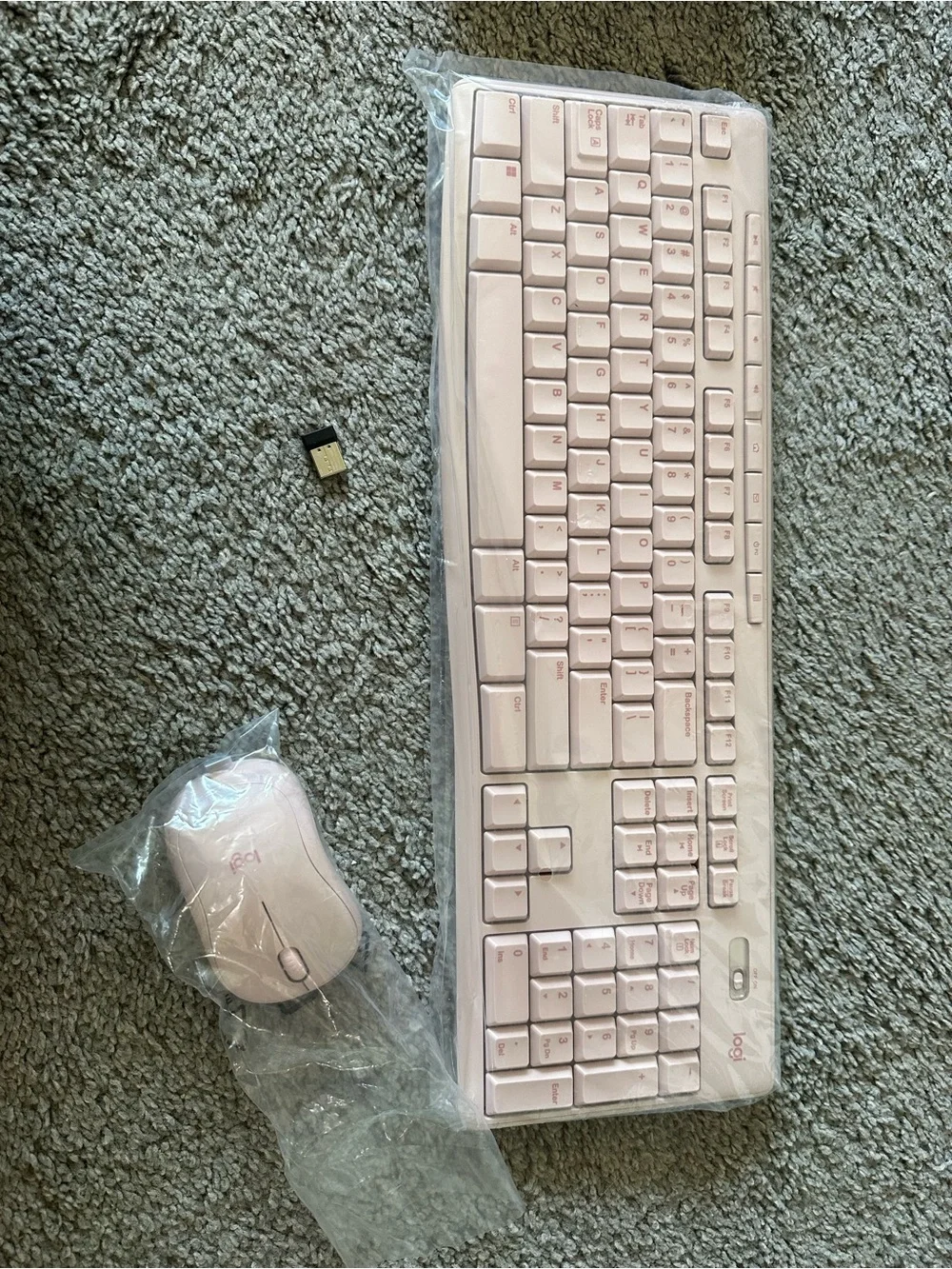 Logitech Pink Wireless Keyboard and Mouse Set
